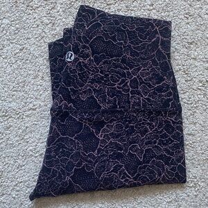 Lululemon Black and Pink Floral Lace Patterned 28 inch Inseam Align Leggings